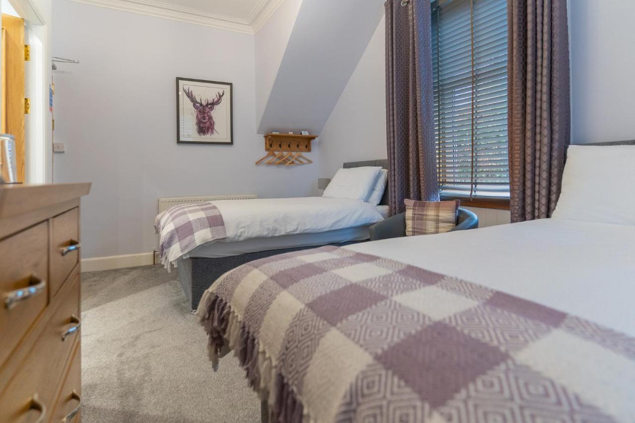 Firtree Bed And Breakfast At Galvelbeg House Crieff Exterior photo