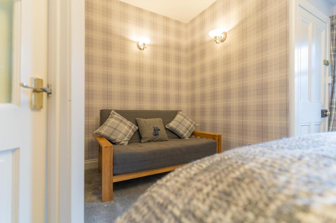 Firtree Bed And Breakfast At Galvelbeg House Crieff Exterior photo